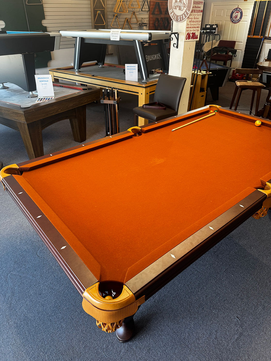 Pool table recovering and service